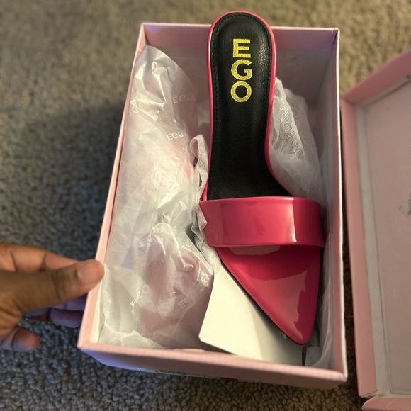 PAPRIKA POINTED PEEP TOE CUT OUT WEDGE HEEL MULE IN PINK PATENT - Picture 4 of 6